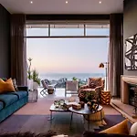 Belle View Villa In Green Point
